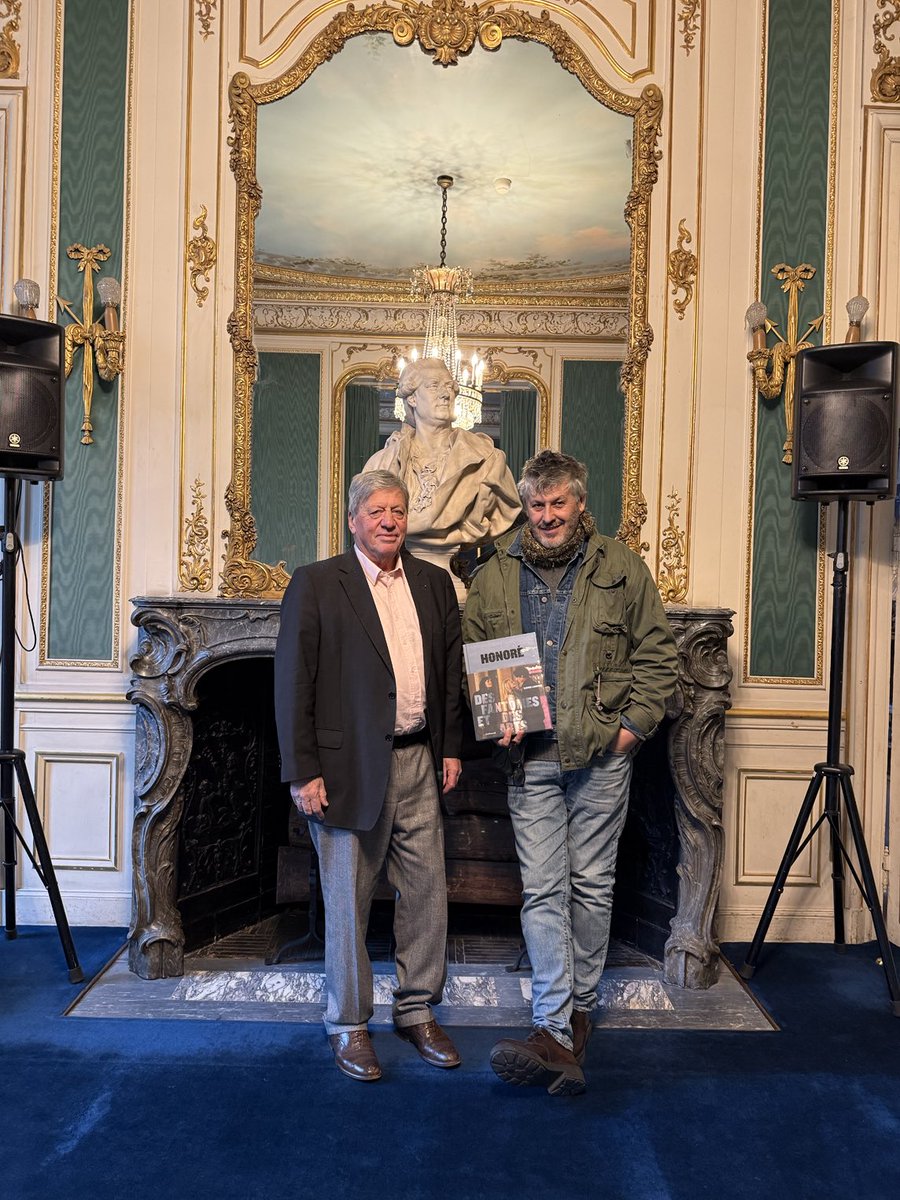 Avec Christophe Honoré à l’occasion de la sortie du livre que ⁦<a href="/Xavierlardoux/">Lardoux Xavier</a>⁩ lui a consacré. Une édition Gallimard.