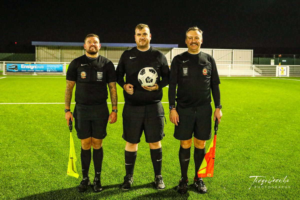 EssexReferees's tweet photo. 📸 @EssexCountyFA match officials, Billy Stevens, Daniel Lane and Luke Thorogood officiated Essex County FA Women vs. Army FA Women back in November 2024.

Photo courtesy of Tiego Grenho Photography. https://t.co/x6bacCJNAw