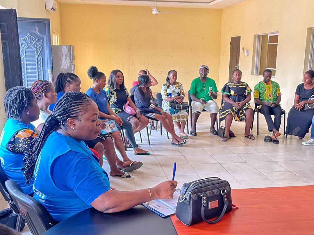 unhcrnigeria's tweet photo. Today, UNHCR met with refugees in Cross River State, Calabar. We shared experiences and ideas on sustainable responses and community engagement in our protection efforts.

Together, we can build stronger, more resilient communities. #Refugees #CommunityEngagement #Sustainability https://t.co/6o4JkxTOcF