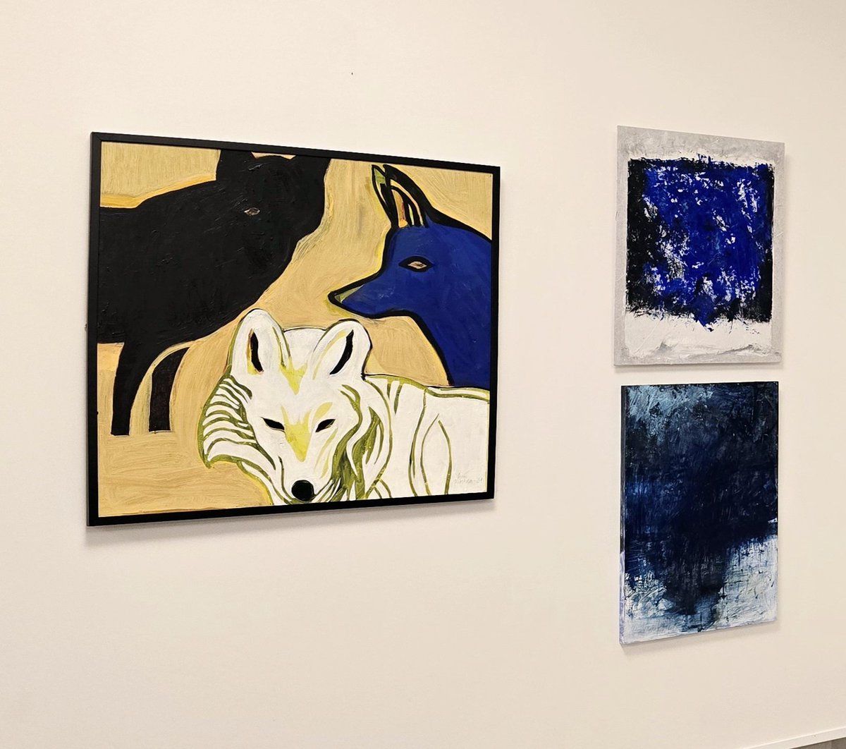 Vielä on aikaa joululahjatauluun Taivalkoskelta. Suden Hetki - Anu Riestola &amp; Maija Vanhatapion taidenäyttely Päätalo-instituutissa 17.1. 2025 asti.