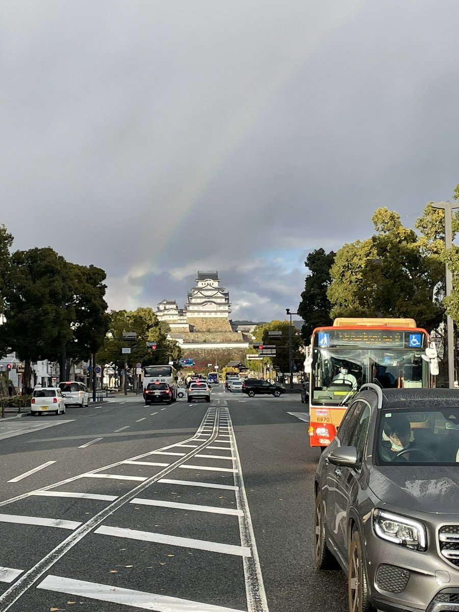 こんばんは😃
先週末になるのですが、綺麗な虹がかかっていたので撮ってみました🌈
本格的に寒くなってきましたね〜⛄️
#姫路