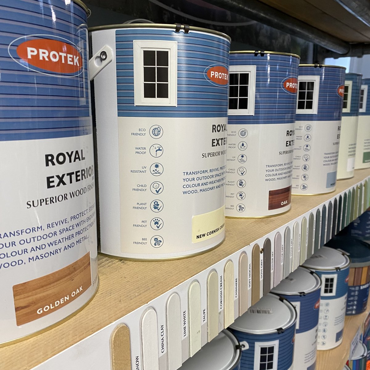 lemonfencing's tweet image. Protect your outdoor timbers with our range of wood treatments. A variety of colours to choose from! Visit our website for more information. #Woodtreatment #Protek #Southend #Essex