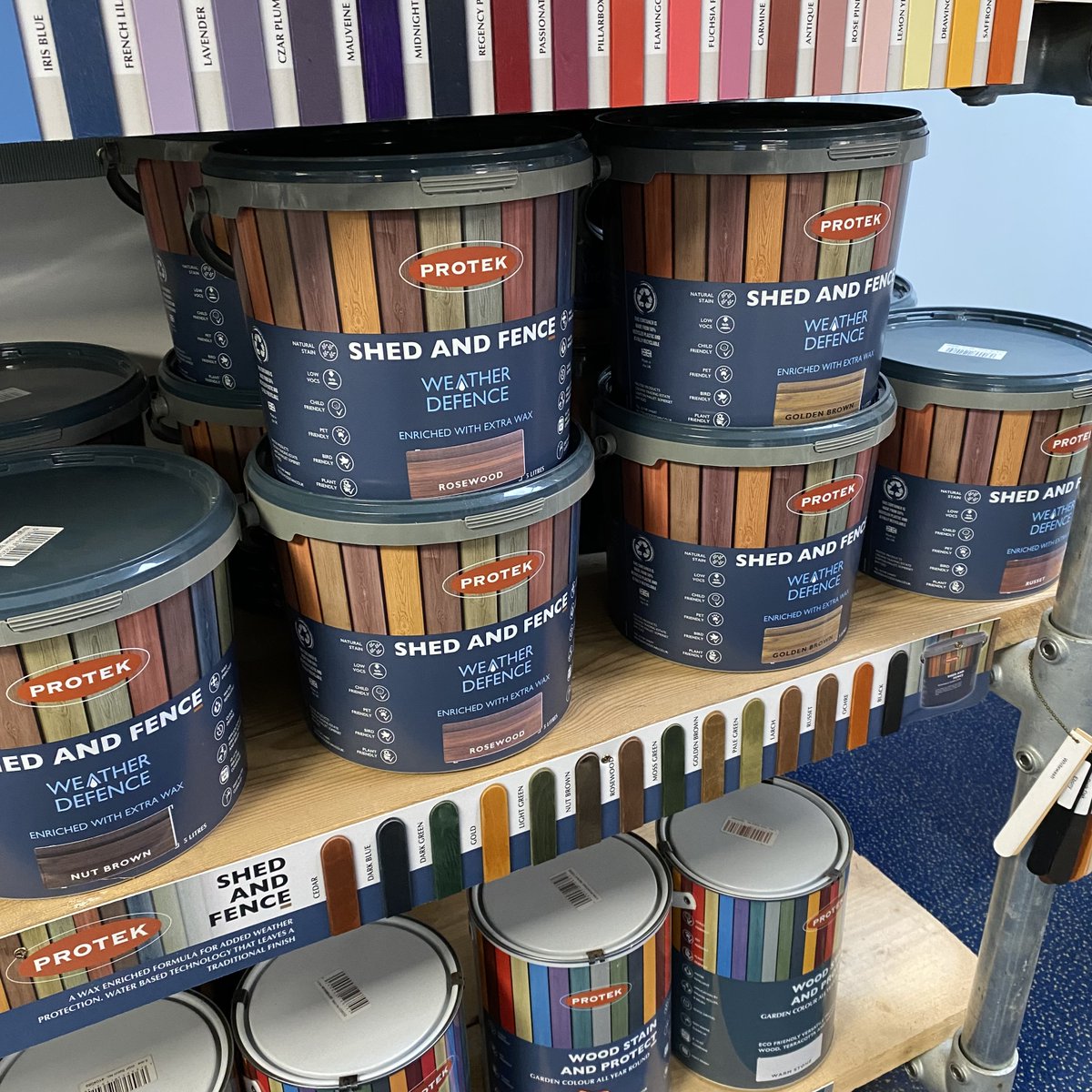 lemonfencing's tweet image. Protect your outdoor timbers with our range of wood treatments. A variety of colours to choose from! Visit our website for more information. #Woodtreatment #Protek #Southend #Essex