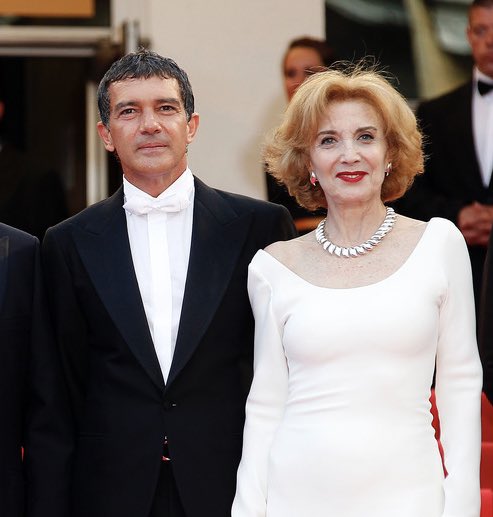 Desolado por el fallecimiento de Marisa Paredes, una gran dama de la interpretación. 
Querida amiga, nos has dejado demasiado pronto 🖤

#DEP #MarisaParedes