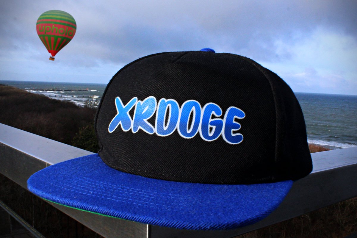 Harahander's tweet image. #XRdoge on top of the world, beautiful view 😎

Nice balloon @UpholdInc 👍

#XRP #XRPL #memecoin