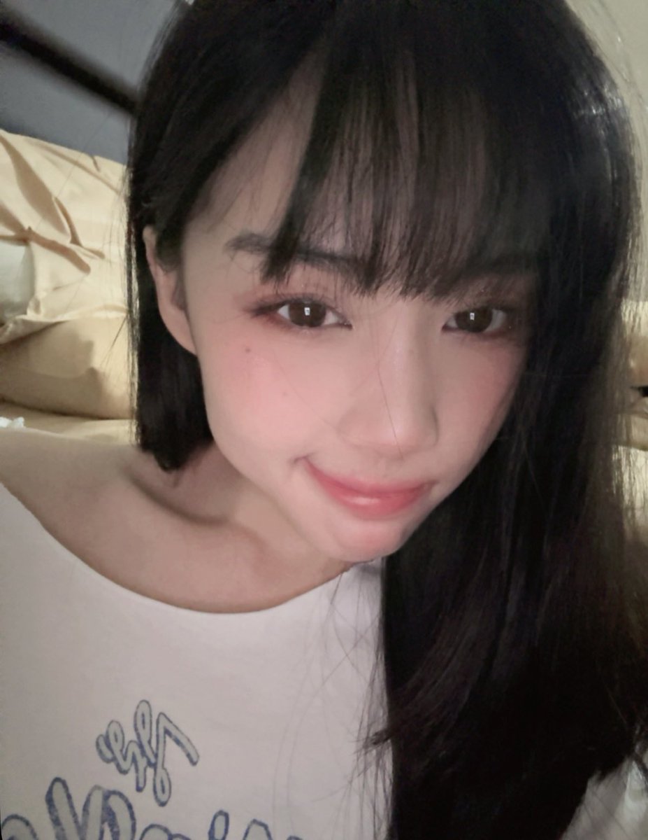 AM_EllaJKT48's tweet photo. #sELLAsa udah selasa aja ya https://t.co/jOmboh63yP