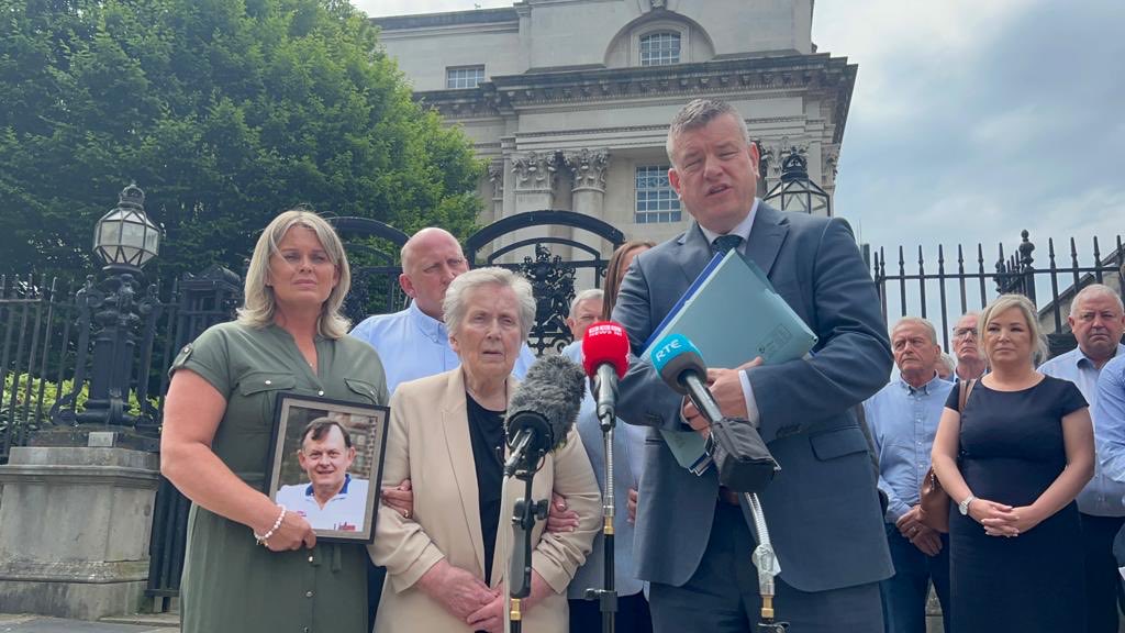 KRWLaw's tweet image. 🚨 SEAN BROWN PUBLIC INQUIRY 🚨
Belfast High Court has “no hesitation” in finding that after 27 years the UK government has “manifestly failed” to investigate the murder of Sean Brown, that the UK is in breach of article 2 ECHR and directs the SoS to convene a Public Inquiry.