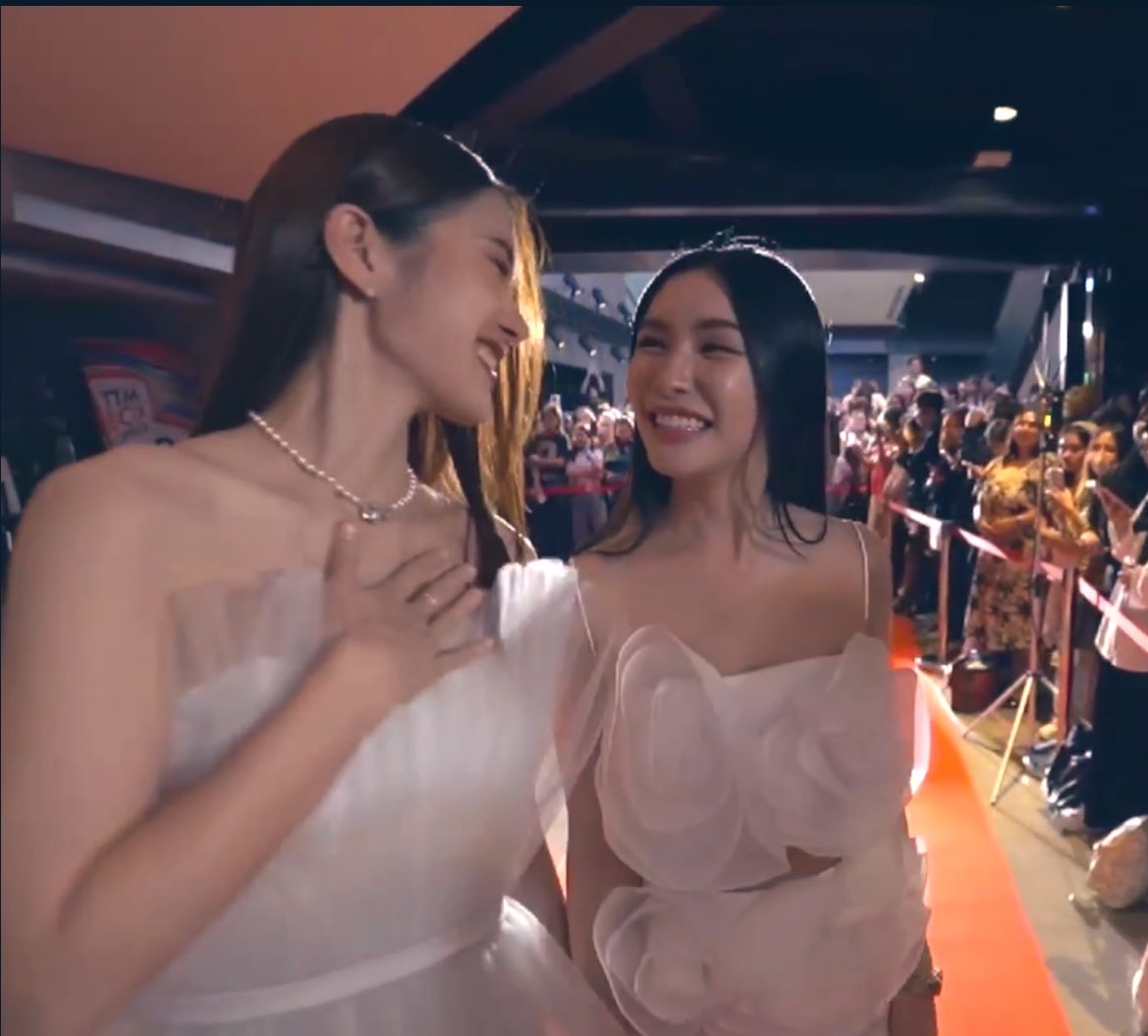 ADLKARCHIVES's tweet photo. yk what i’m actually crying rn THEY ARE SO CUTE 😭🥹😭🥹🥹

ALNP 1ST YAWARDS
#YUAwards2024xALNP
#YUAwards2024
#AndaLookkaew
#อันดาลูกแก้ว https://t.co/o6hfJUEg0A