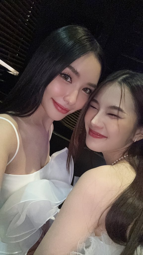 Lookkaeww_k's tweet photo. 🤍

ALNP 1ST YAWARDS
#YUAwards2024xALNP
#lookkaewkamollak 
#อันดาลูกแก้ว #AndaLookkaew https://t.co/klePjEUZEC