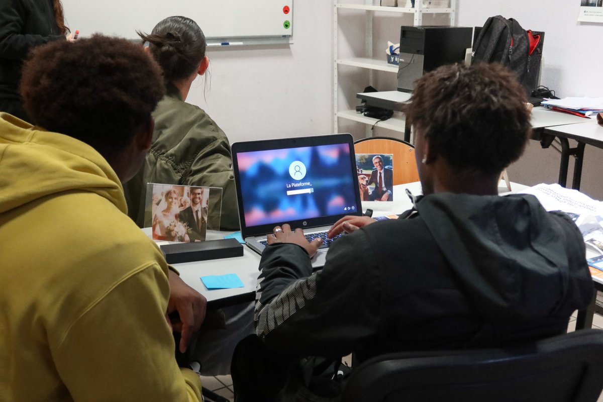Découverte de la cybersécurité avec le programme Cyberpark ! En 2 jours, nos jeunes ont exploré : 🔐 Protection des données via un escape game 🃏 Diversité des métiers avec des jeux 💬 Échanges enrichissants avec des pros

Merci à <a href="/LaPlateformeIO/">La Plateforme_</a> <a href="/mailinblack_fr/">Mailinblack</a> #Advens