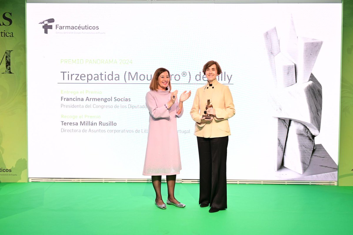 Farmaceuticos_'s tweet image. El Premio Panorama se concedió a Tirzepatida (Mounjaro®), medicamento indicado en #diabetes tipo 2 y sobrepeso y obesidad, de Lilly. 

Mención de Honor para Inclisirán (Leqvio®) de @NovartisSpain, para enfermedades metabólicas de alta prevalencia.

#PAM2024 #MedallasCGCOF