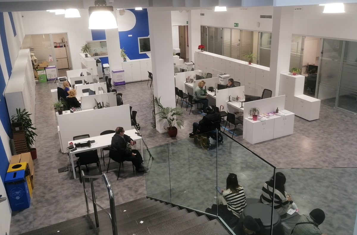 Xerrada demà del col·lectiu d’estrangeria de Can Sanpere per ajudar persones migrades a accedir al padró municipal premiamedia.cat/xerrada-dema-d… <a href="/CanSanpere_/">Can Sanpere 🏭</a> #premiademar