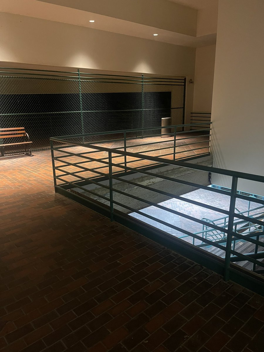 NightRoamers's tweet image. Exterior stairs
#foxwoods #nightroamers #nocturnalsocialmedia