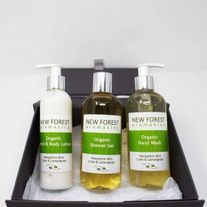 SPECIAL CHRISTMAS OFFER! 🎄🎁
15% OFF OUR BODY TREATS GIFT BOX

Enter the code TREAT15 at checkout for this unique offer.

Offer applies to online orders only and runs until midnight on Wednesday 18th December.

#discountcode #specialoffer #christmasgiftideas