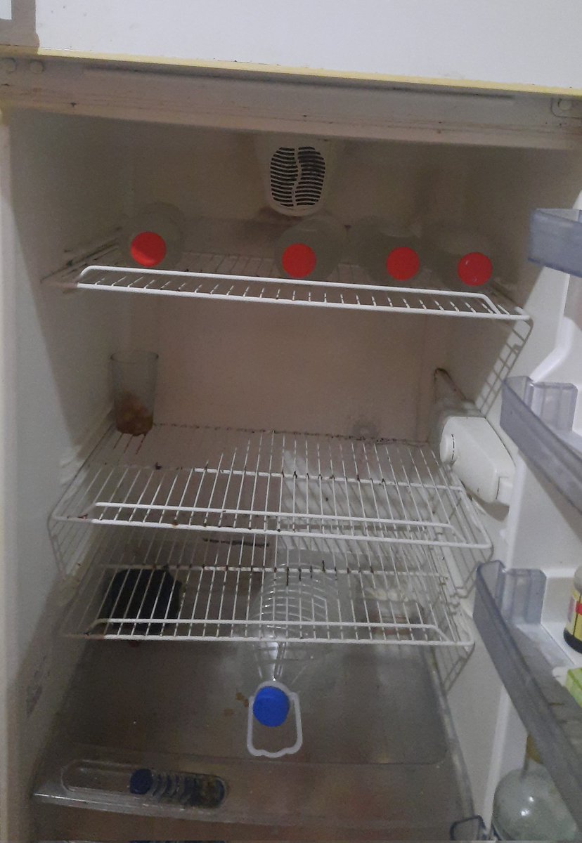 Pucksartz's tweet photo. These are photos of the fridge in my house, or at least the fridge that I can use. My dad has his own fridge in his room and they keep it locked so I can't eat. I haven't eaten in more than 3 or 4 days, I'm extremely dizzy and very hungry. https://t.co/dMJtKe4RQU