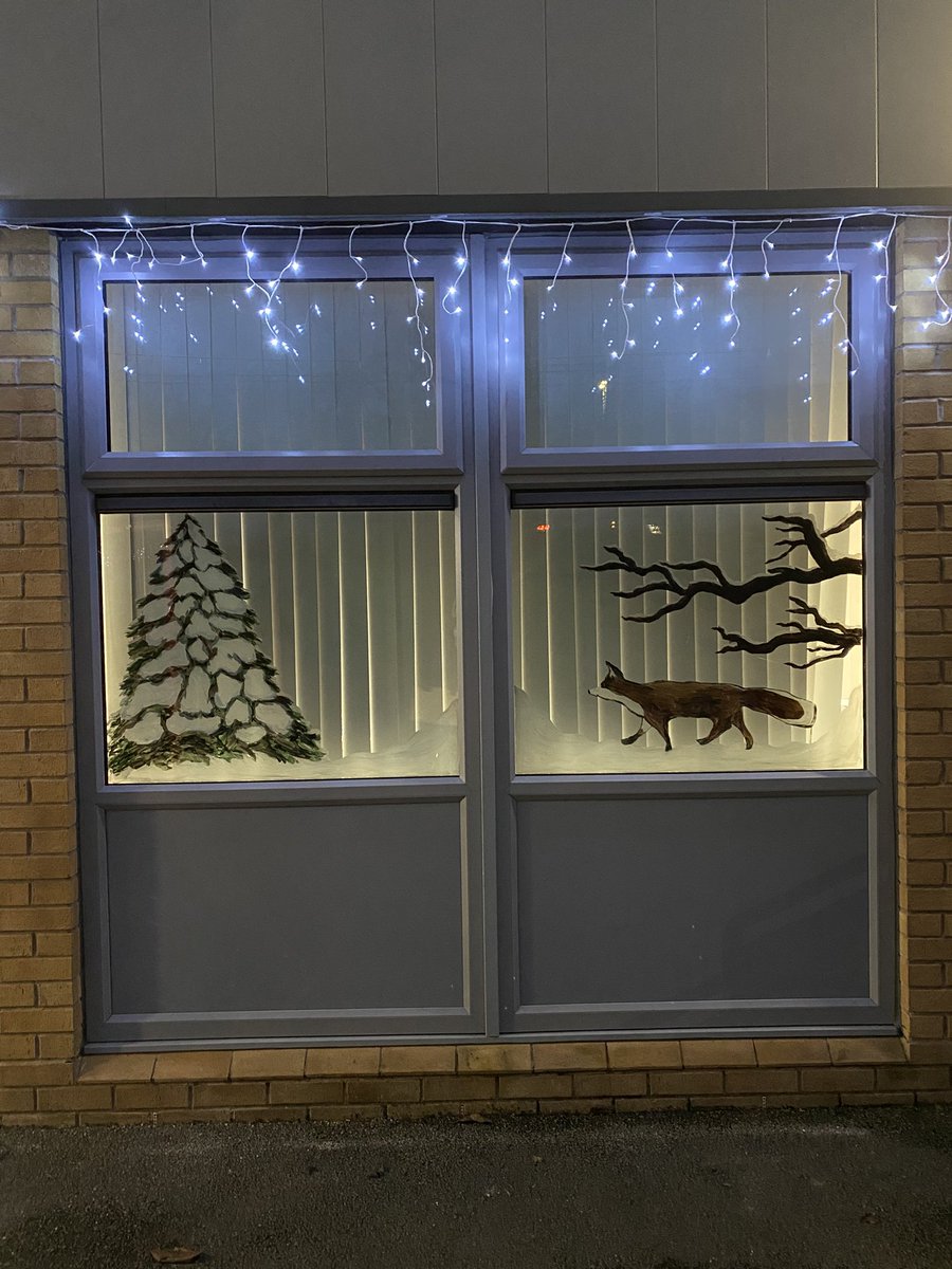 Our beautiful hand-painted Christmas window courtesy of the super talented Daisy Lister ❄️🎄#smallbutmighty #winterscene #Christmas2024