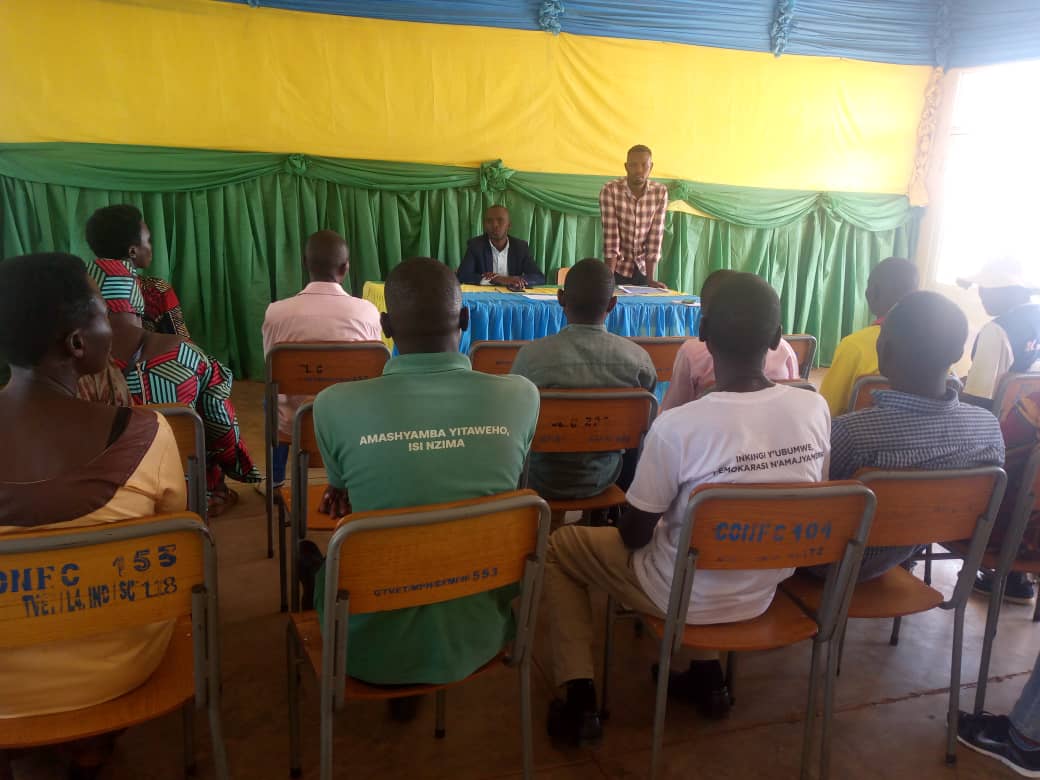 Uyu munsi mu murenge <a href="/GatsiboS/">Gatsibo Sector</a> habaye inama ya Coffee Task Force yahurije hamwe inzego zose zirebwa n'igihingwa cya Kawa.  
Hafashwe ingamba zituma ifumbire ya Kawa iterwa neza no  gukorera neza igihingwa kawa. 
<a href="/GatsiboDistrict/">Gatsibo District</a> 
<a href="/RwandaAgri/">Ministry of Agriculture & Animal Resources |Rwanda</a> 
<a href="/RwandaEast/">𝐄𝐚𝐬𝐭𝐞𝐫𝐧 𝐏𝐫𝐨𝐯𝐢𝐧𝐜𝐞 | 𝐑𝐰𝐚𝐧𝐝𝐚</a>