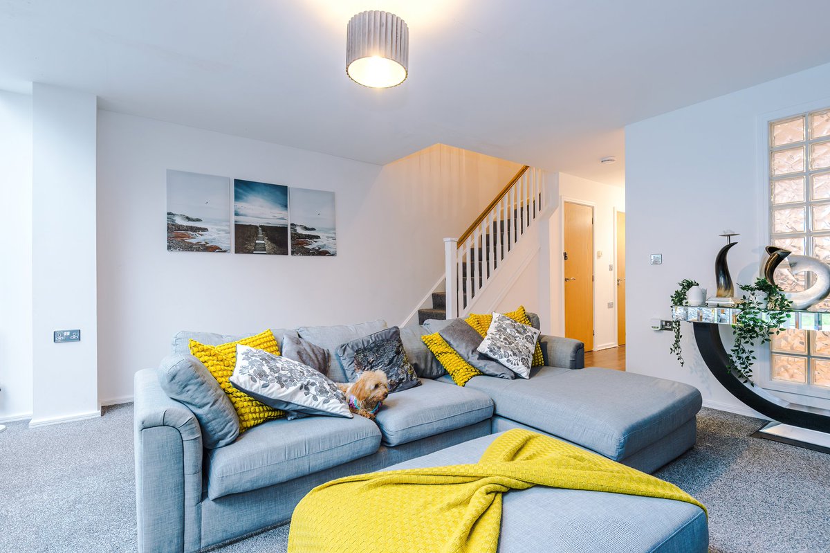 BluewoolProps's tweet photo. Your dream house could be all yours this Christmas if you use the link in our bio to book a stay now! 🎀😁

#christmasapartmentsuk #propertiesUk #BlueWoolproperties https://t.co/37B1G8UcSr