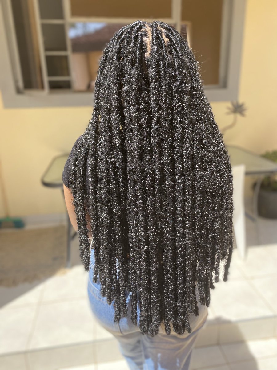 KatlegoChipo's tweet photo. https://t.co/SlgQ2Cnh2Y
Call or app 77036971 for bookings
Based in tlokweng 
All locs last 6 months https://t.co/oIVi6xGpUY