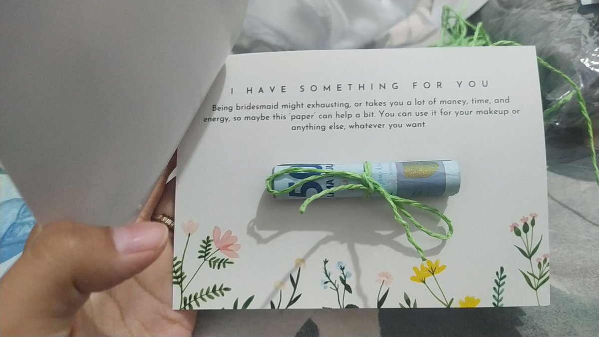 avidsayt's tweet photo. @tanyarlfes Buat yang mau nikah&amp;mau ada bridesmaid, mungkin cara aku bisa jadi ide. Aku kasih mereka baju jadi, bingkisan sunscreen spray, kipas, dll. Aku subsidi kasih uang juga terserah mereka buat apa. Terus aku buat sheet to do list mereka juga. Win win solution

https://t.co/CuqhoICUA2 https://t.co/lSjD4c9AnS