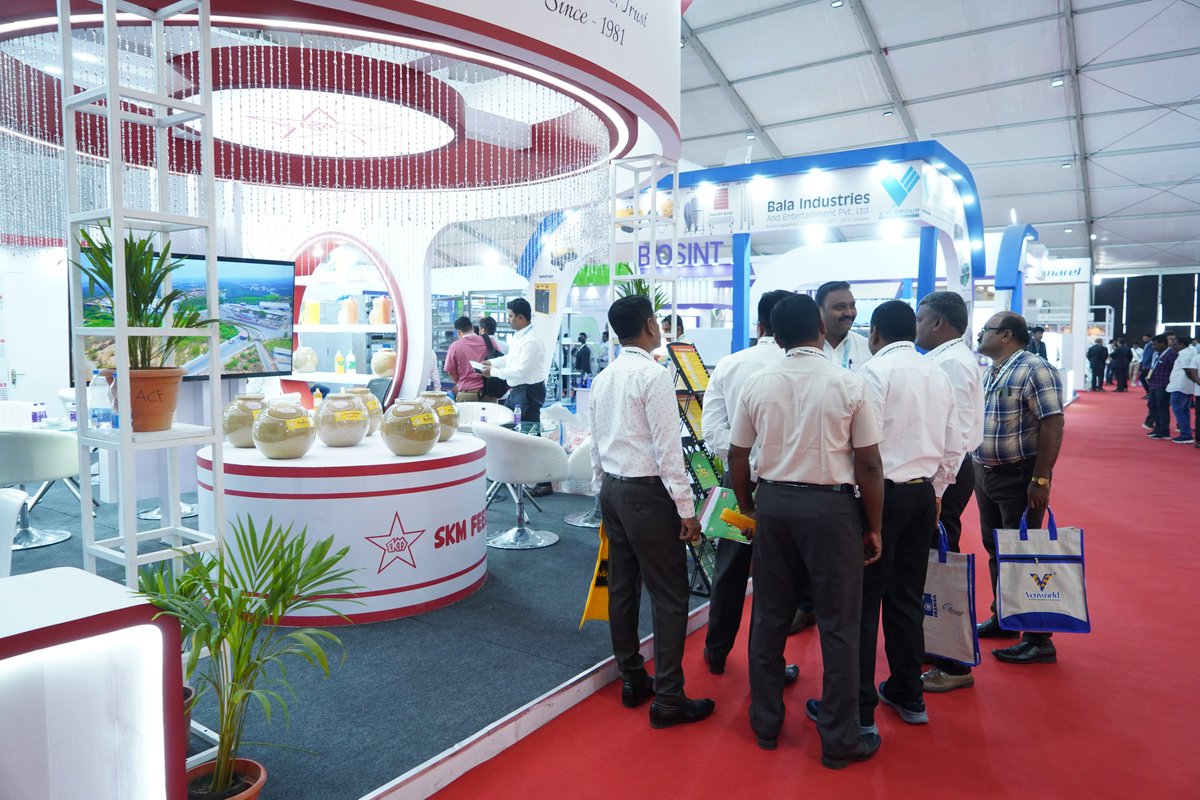 PoultryIndia15's tweet photo. Moments from the 16th Edition of Poultry India Expo 2024!
A grand celebration of innovation, insights, and collaboration in the poultry industry.
#PoultryIndia2024 #ExpoHighlights #PoultryInnovation #PoultryFarming #PoulryEquipments #Poultryfeedsupplements https://t.co/UibedS4Dsl