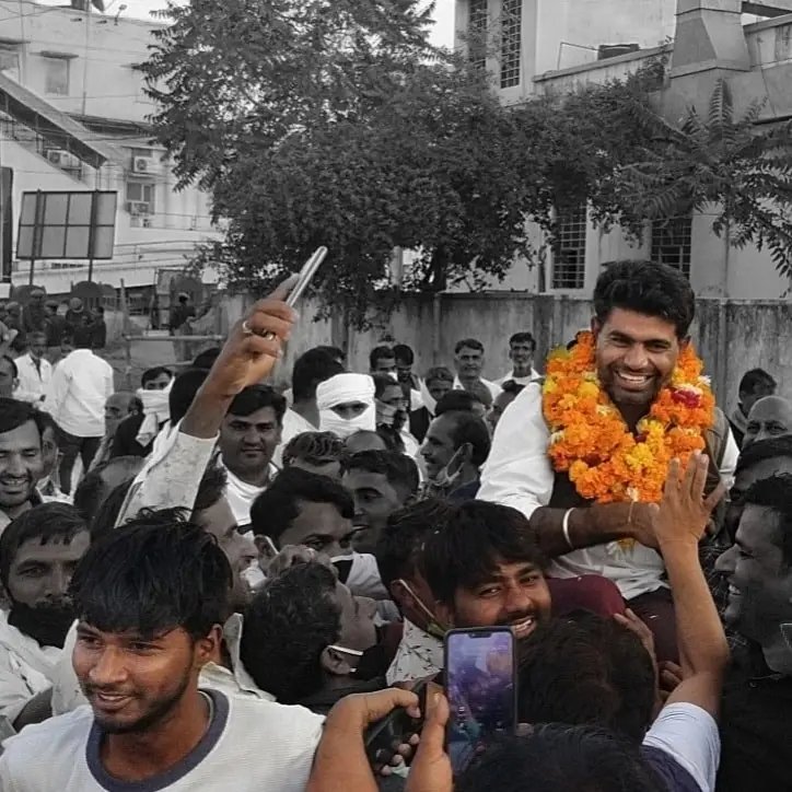 श्री बाबा साहब के आशीर्वाद से #प्रधान_पंचायत_समिति_टोंक के कार्यकाल के सफलतम 4 वर्ष पूर्ण हुए
आदरणीय श्री सचिन जी पायलट साहब व श्री सऊद सईदी जी के नेतृत्व में हमने हमेशा सेवाभावना से हर वर्ग के अंतिम छोर पर खड़े व्यक्ति के कार्य को निष्पक्ष रूप से करने का काम किया है..!