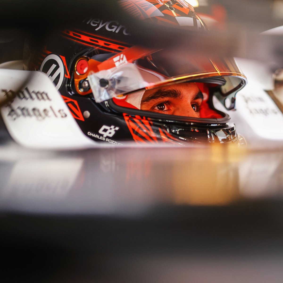 HaasF1Team's tweet photo. Welcome to the family @OconEsteban 👋❤️

#HaasF1 #F1 https://t.co/8fM12ozjt7