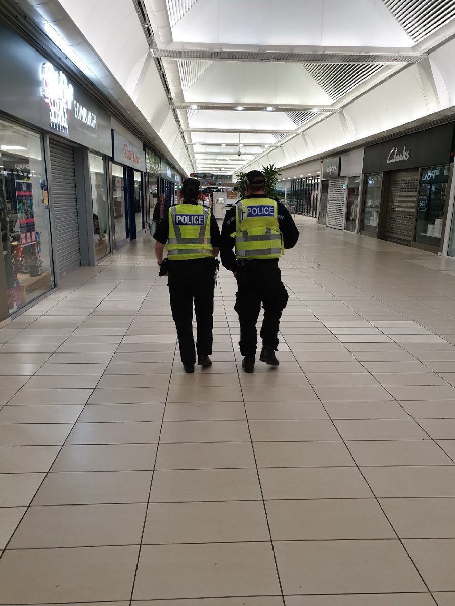 PSOSSEEdinburgh's tweet photo. Here in the south-east, for the month of December our community team are heading up Operation Southsider. This is our dedicated proactive operation to deter and investigate acquisitive crime.
#SECPT
#OpSouthsider
#AquisitiveCrime
#CommunityPolicing https://t.co/cF7RSLexvU