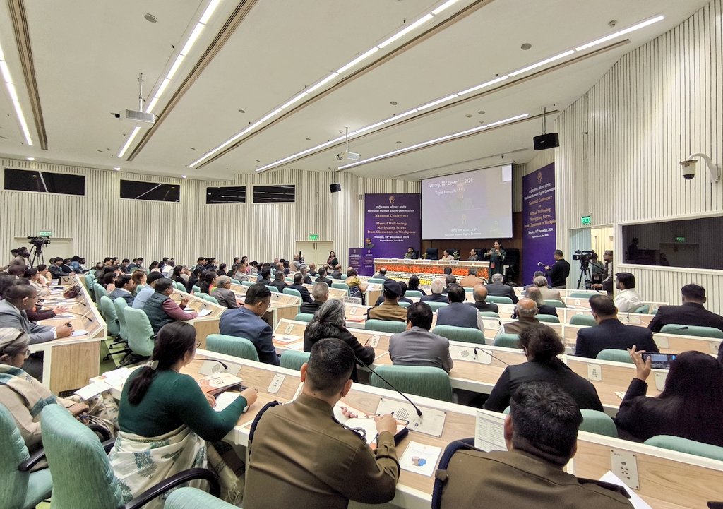 NHRC, India's National Conference on Mental wellbeing: Navigating stress from classroom to workplace begins. 

Live link: youtube.com/watch?v=zDlRmp…

#MentalHealth #MentalHealthAwareness #HumanRights #HumanRightsDay