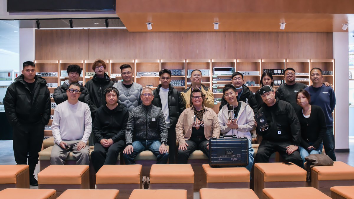 AudioDong's tweet image. What we learn from each other is never just about technology, but about the outlook for the development of the audio industry.
Thanks to EveAnna and JB for these great days that stayed with us ! @manleylabs