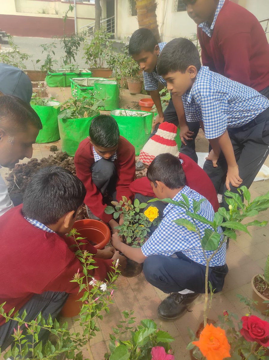 ProEarth Zero Waste (@proeartheco) on Twitter photo Kishanrao Bhalekar School Talawade <a href="/pcmcindiagovin/">पिंपरी-चिंचवड महानगरपालिकेचे अधिकृत ट्विटर हँडल</a> is doing amazing work composting, running their vegetable garden and collecting plastic for recycling as part of <a href="/life_spaces/">Mahindra Lifespaces</a> Green School Program with <a href="/KHFInora/">INORA (Know How Foundation)</a>. Thanks to principal, teachers, support staff and students Kishanrao Bhalekar School Talawade <a href="/pcmcindiagovin/">पिंपरी-चिंचवड महानगरपालिकेचे अधिकृत ट्विटर हँडल</a> is doing amazing work composting, running their vegetable garden and collecting plastic for recycling as part of <a href="/life_spaces/">Mahindra Lifespaces</a> Green School Program with <a href="/KHFInora/">INORA (Know How Foundation)</a>. Thanks to principal, teachers, support staff and students