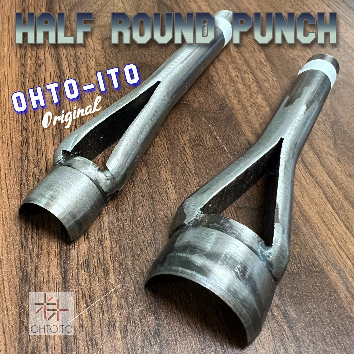 Vinymo_ohto_JP's tweet photo. Original Half Round Punch, crafted from high-quality Swedish steel! Available in sizes from 10mm to 30mm, this tool features a small window for easy adjustment of punch holes, ensuring precision in every cut. Which size do you find most useful?
#Leathertool #Swedishsteel #OhtoIto https://t.co/tQ0WbCOO8F