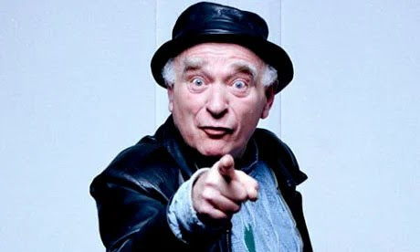 daveainsworth63's tweet photo. Remembering the extraordinary actor and writer Ken Campbell who was born on this day in 1941. He died in 2008. #KenCampbell #Illuminatus ##BreakingGlass #TheTempest #LetterToBrezhnev #AFishCalledWanda #Scandal #PoorCow  #FawltyTowers https://t.co/9Zc1nvS499