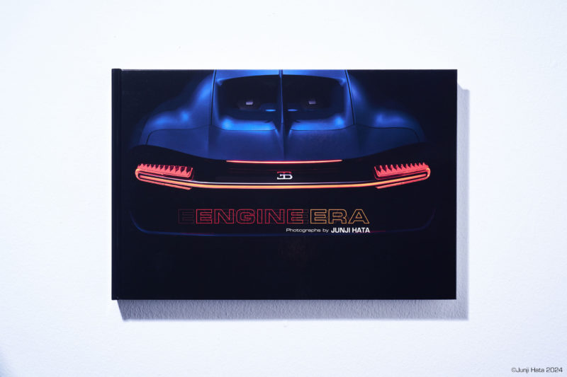 TheRakeJapan's tweet photo. フォトグラファーの秦 淳司が雑誌『ENGINE』で出会ったクルマをプライベートで撮影し一冊にまとめた写真集「ENGINE ERA」が発刊された。B4変型サイズの大判、本文336ページ、重さ2.3kgの重量感のある一冊となっている。
https://t.co/9cp5Pewiqt https://t.co/ApuiXitmNT