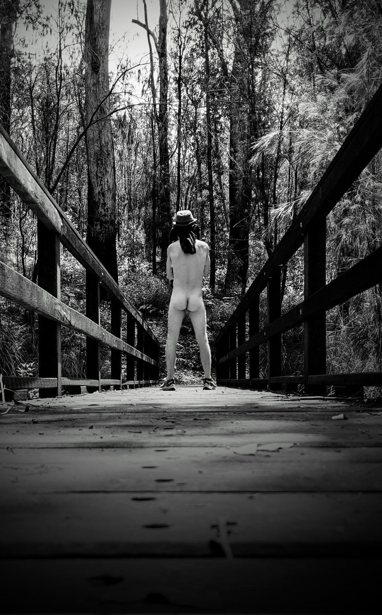 pedrodecawk's tweet photo. @kingsleyotter @melbbff ....NAKED HIKES ARE THE BEST AND ONLY WAY TO HIKE.... https://t.co/vDATX3HXdP