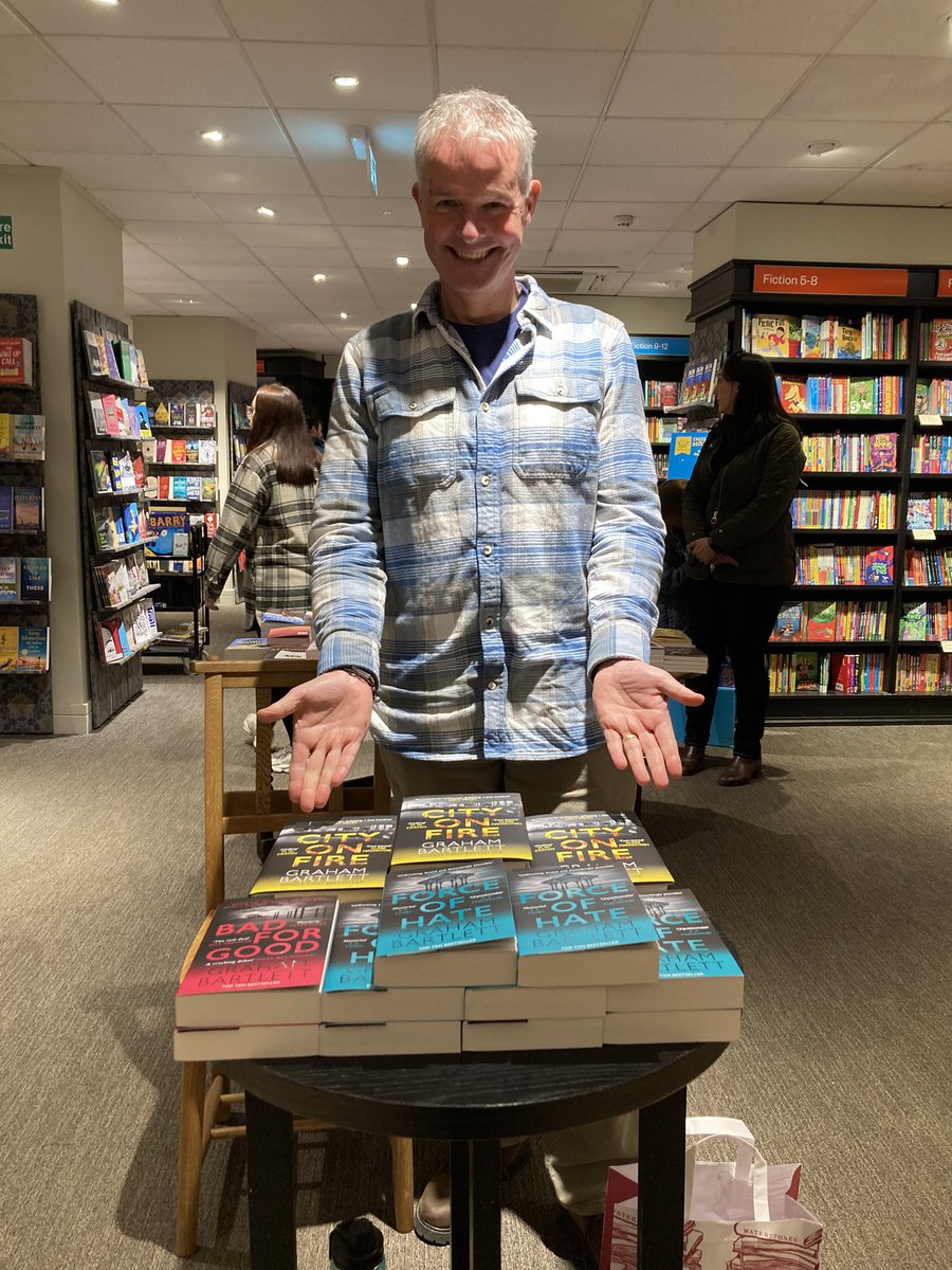fionamsharp's tweet photo. @PanMacNews @OneworldNews @Jule9 @ruthreichl @madhumita29 @WomensPrize @guppybooks @VintageHuddle @PenguinHuddleUK @WriterPolly @HQstories @HarperInsider @AuthorSJBolton @NikkiOMay @DoubledayUK Advent recommendations book 10 @gbpoliceadvisor I recommend them all… and hope he is wriggling along with the next one…start with #BadForGood https://t.co/3FGz0oIgpl