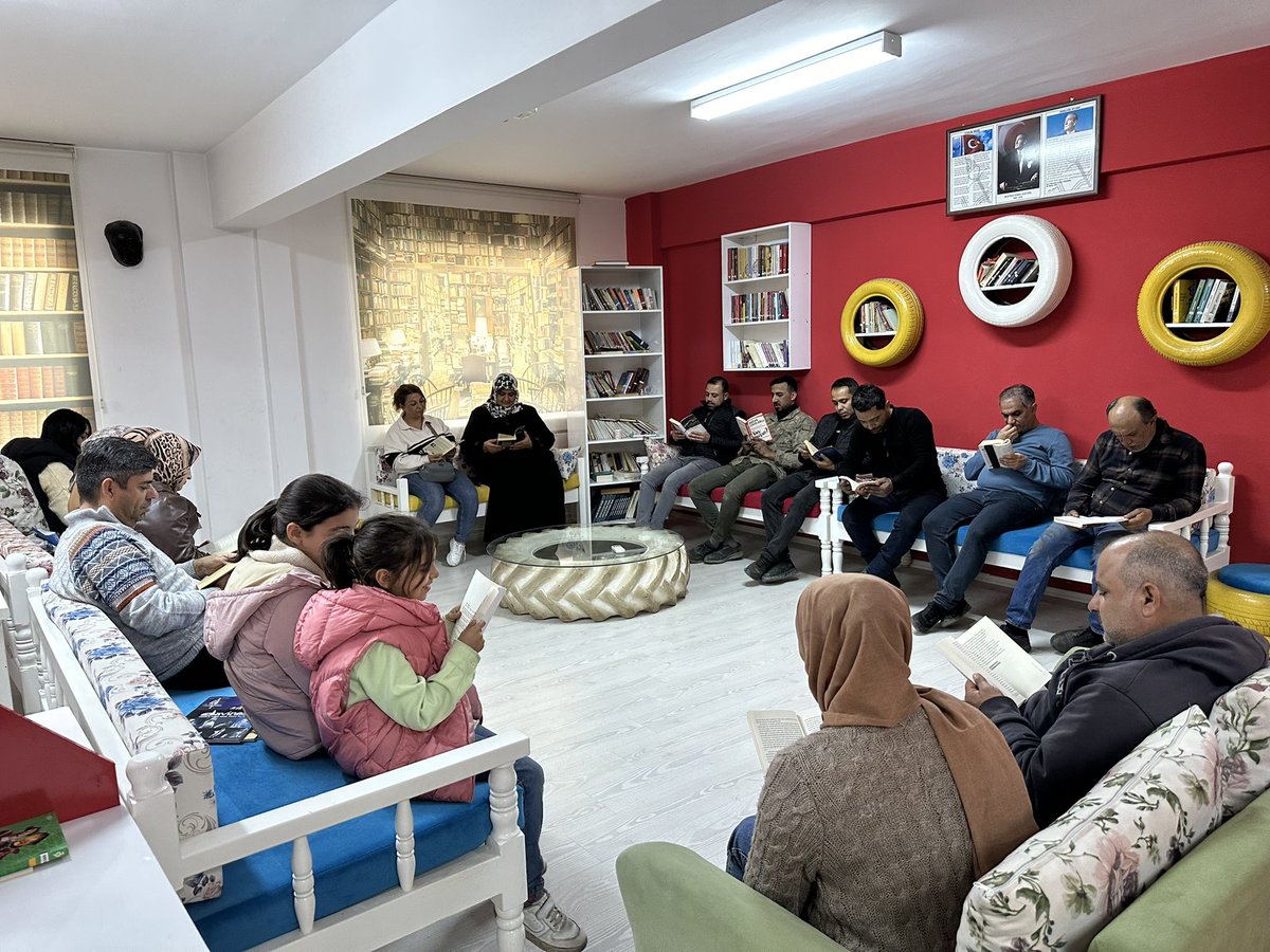 Merkezimiz kütüphanesinde usta,kalfa ve öğrencilerin katılımıyla kitap okuma etkinliği düzenlenmiştir.
Etkinlik kapsamında merkez kütüphanesi aktif şekilde kullanabilmektedir.
@Cgnde <a href="/erdalkilinc27/">Dr.Erdal KILINÇ</a> <a href="/NizipilceMEM/">Nizip İlçe Milli Eğitim Müdürlüğü</a>  <a href="/Gaziantep_MEM/">Gaziantep İl Millî Eğitim Müdürlüğü</a>