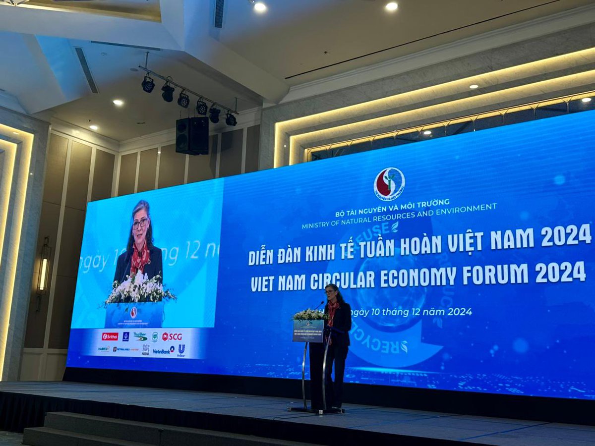 The time for action is Now!

Honored to address the 🇻🇳#CircularEconomy Forum 2024 alongside VM Kien 

My 4 top messages:
♻️Effective Instituions &amp; streamlined governance
♻️Eco-Design Principles in Policy
♻️Prioritize key export sectors
♻️Inclusive, all of society engagement