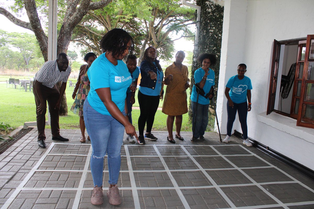 UNV_ESARO's tweet photo. In #Zimbabwe🇿🇼, UN Volunteers met for #IVD2024 to exchange ideas on speeding up the @GlobalGoalsUN.

Learning focused on communications, leadership &amp; management.

🔗https://t.co/VHgTBpGBvi https://t.co/bPSDusb1UY