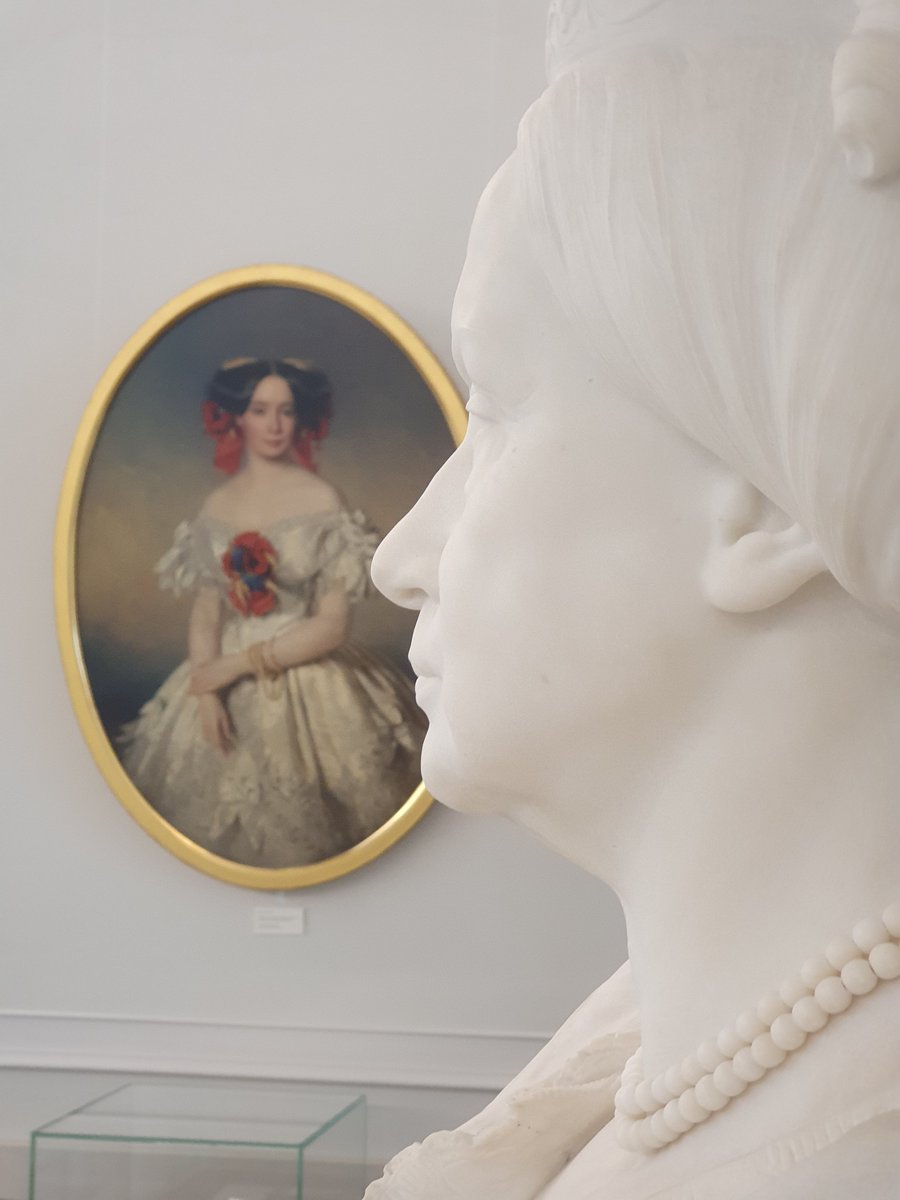 Herzliche Einladung zur Finissage unserer #Ausstellung im #GSAWeimar, "Sophie. Macht. Literatur - Eine Regentin erbt Goethe" - mit Kuratorinnenführung und Mitmachangeboten, für Kinder und Erwachsene: Sonntag, 15. Dezember 2024, 11 Uhr im #GSAWeimar!