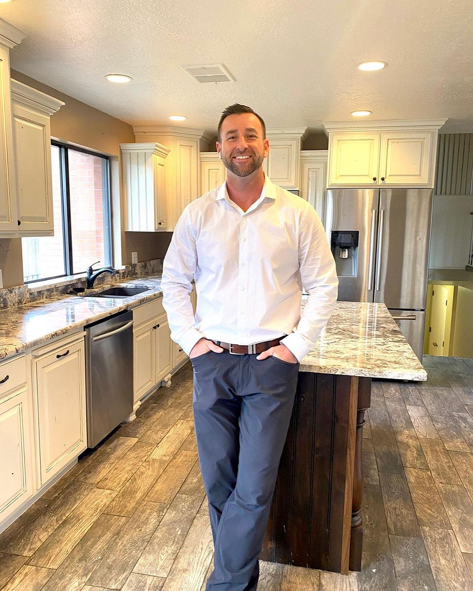 Hey everyone! Are you considering buying, selling, or investing in real estate in the beautiful  Austin area? 

I'm here to help! 🏡✨ Whether you have questions about the current market trends, need guidance on finding your dream home, or want to explore investment opportunity