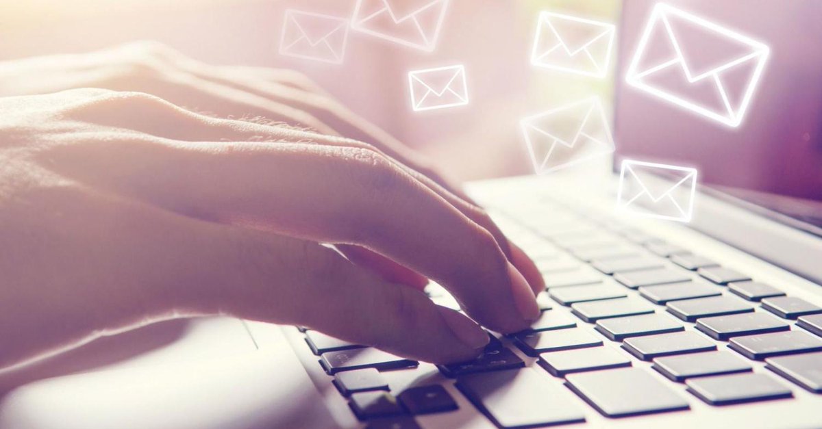 datanews_fr's tweet photo. Microsoft migrera automatiquement les utilisateurs professionnels vers le nouveau Outlook en 2026 https://t.co/8n2IKEsJFV https://t.co/GIaYKcfUSb