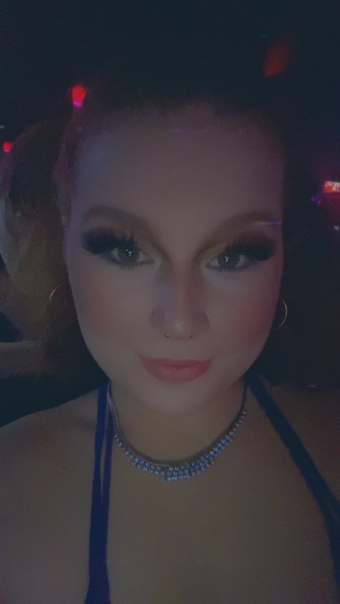 Roxyluv05's tweet photo. Officially rang the bell the whole way at the top, let’s go! #intheclub #nightlife #stripclubs #GoalOfTheDay https://t.co/qixi6FpXdm