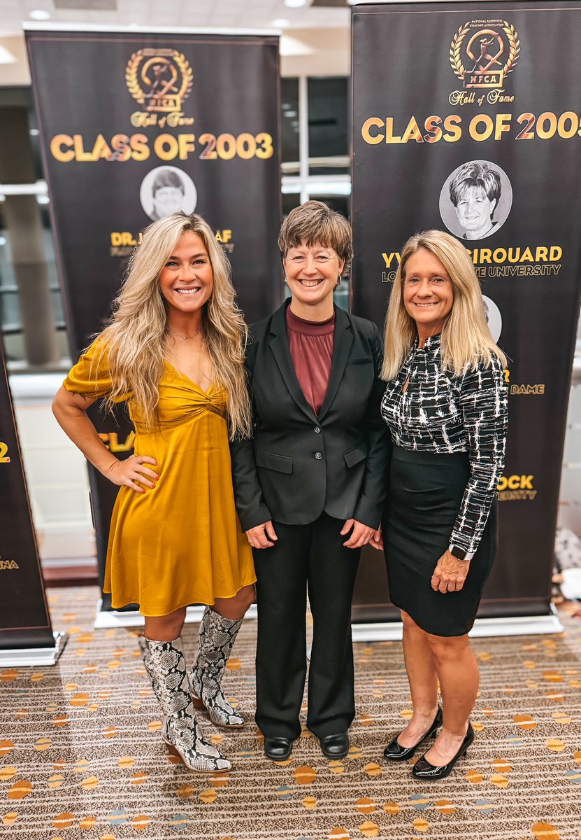 Columbia_SB's tweet photo. Capped off a great week by attending the NFCA Hall of Fame banquet!  Congratulations to Connie Clark, Gretta Melsted, and Tim Walton on your inductions! 
Counting down the days until we get to practice with our Cougars after learning from the best of the best all week! https://t.co/pIdcM8NfB7