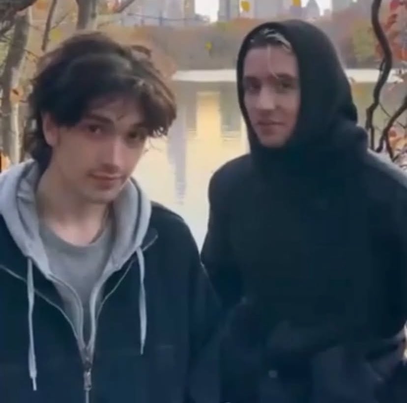 skeetzaa's tweet photo. how gang looks at me when i bring up bobby skeetz knowing damn well they dgaf https://t.co/AE5WibiQxS