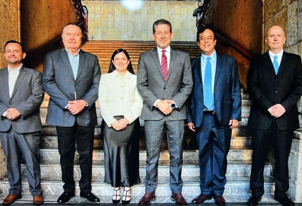 <a href="/PabloLemusN/">Pablo Lemus Navarro</a> <a href="/SalvadorZamoraZ/">Salvador Zamora</a> <a href="/AlbertoEsquerG/">Alberto Esquer</a> <a href="/JCFloresMiramon/">Juan Carlos Flores Miramontes</a> <a href="/salvadorcosio1/">Salvador Cosío Gaona</a> <a href="/Lorenatorresr/">Lorena Torres</a> Quien desde diciembre de 2018 y hasta el día de hoy realizó muy exitosa labor al frente del organismo logrando excelentes resultados. 6/6