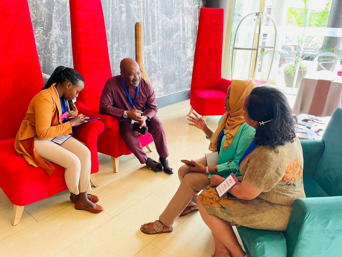 ChasiehN's tweet image. I was elated to join the @AFSC @SalamaHub training by @HowardAsociates on #DigitalLiteracy for @peacebuilding. It equipped #HoA #CSOs, mostly women, with tools to combat misinformation, enhance secure communication, and promote inclusion.