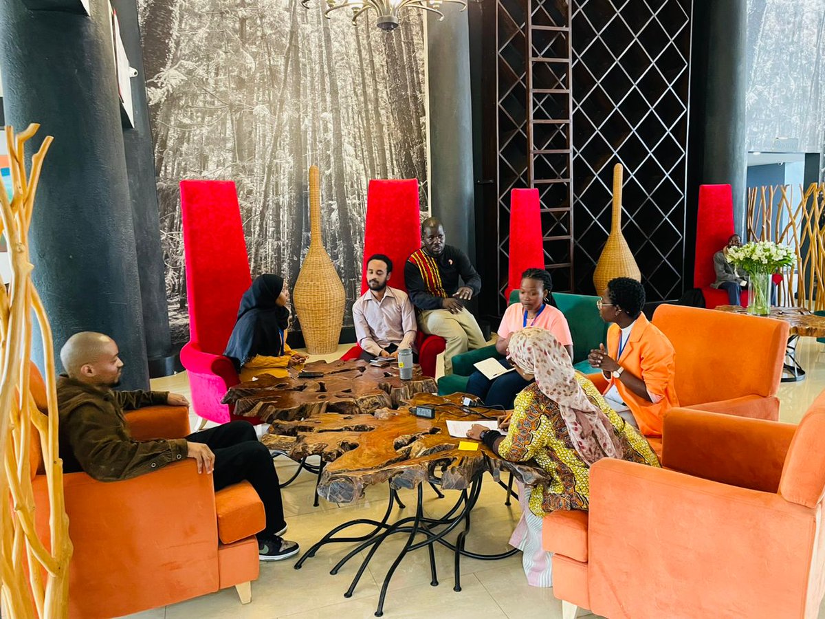 ChasiehN's tweet image. I was elated to join the @AFSC @SalamaHub training by @HowardAsociates on #DigitalLiteracy for @peacebuilding. It equipped #HoA #CSOs, mostly women, with tools to combat misinformation, enhance secure communication, and promote inclusion.