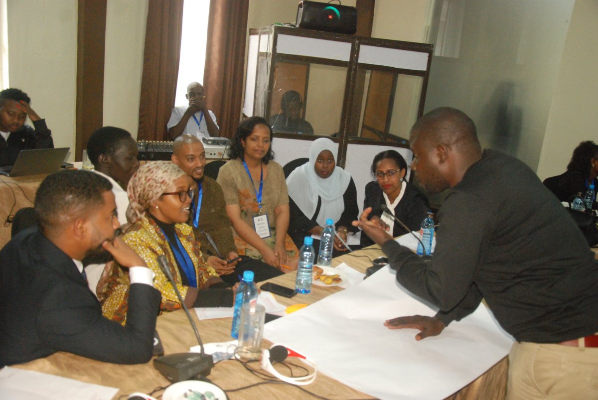 ChasiehN's tweet image. I was elated to join the @AFSC @SalamaHub training by @HowardAsociates on #DigitalLiteracy for @peacebuilding. It equipped #HoA #CSOs, mostly women, with tools to combat misinformation, enhance secure communication, and promote inclusion.