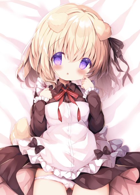 ちらり(ᐡ。• · •。ᐡ) 